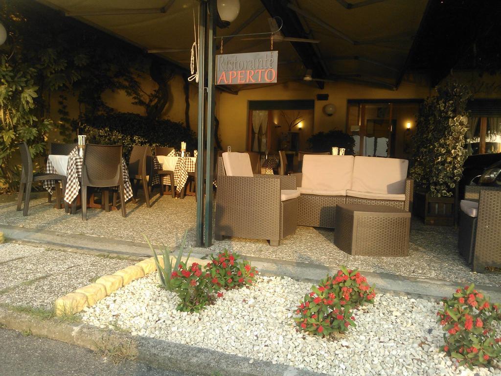 איסאו Hotel Milano מראה חיצוני תמונה