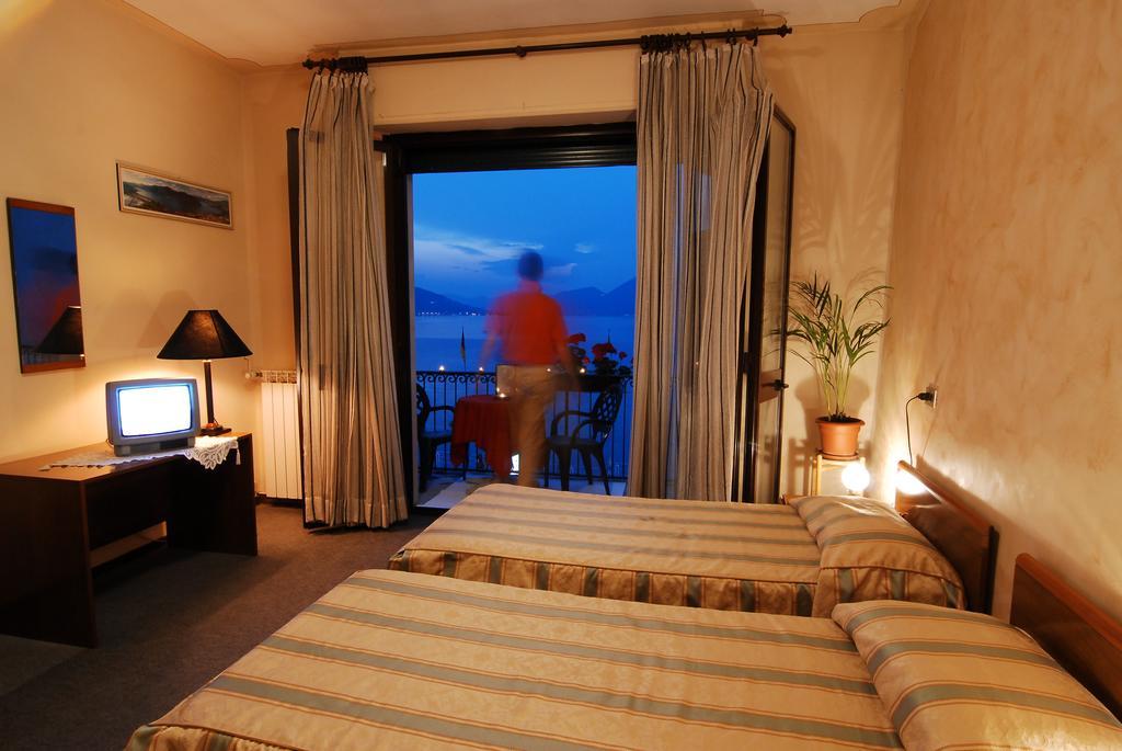 איסאו Hotel Milano מראה חיצוני תמונה