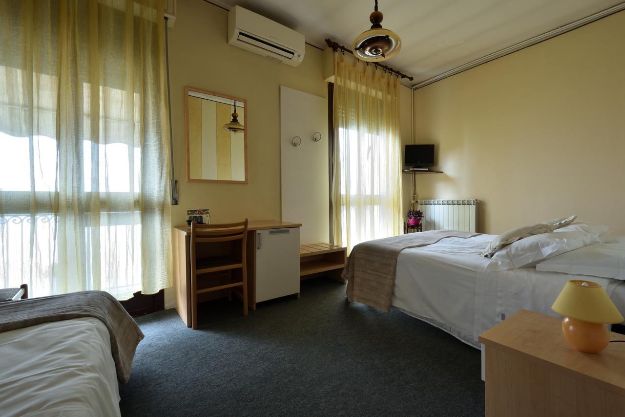 איסאו Hotel Milano מראה חיצוני תמונה