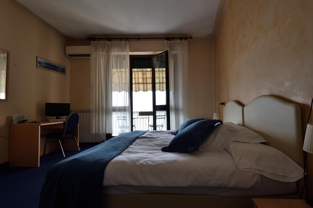 איסאו Hotel Milano מראה חיצוני תמונה